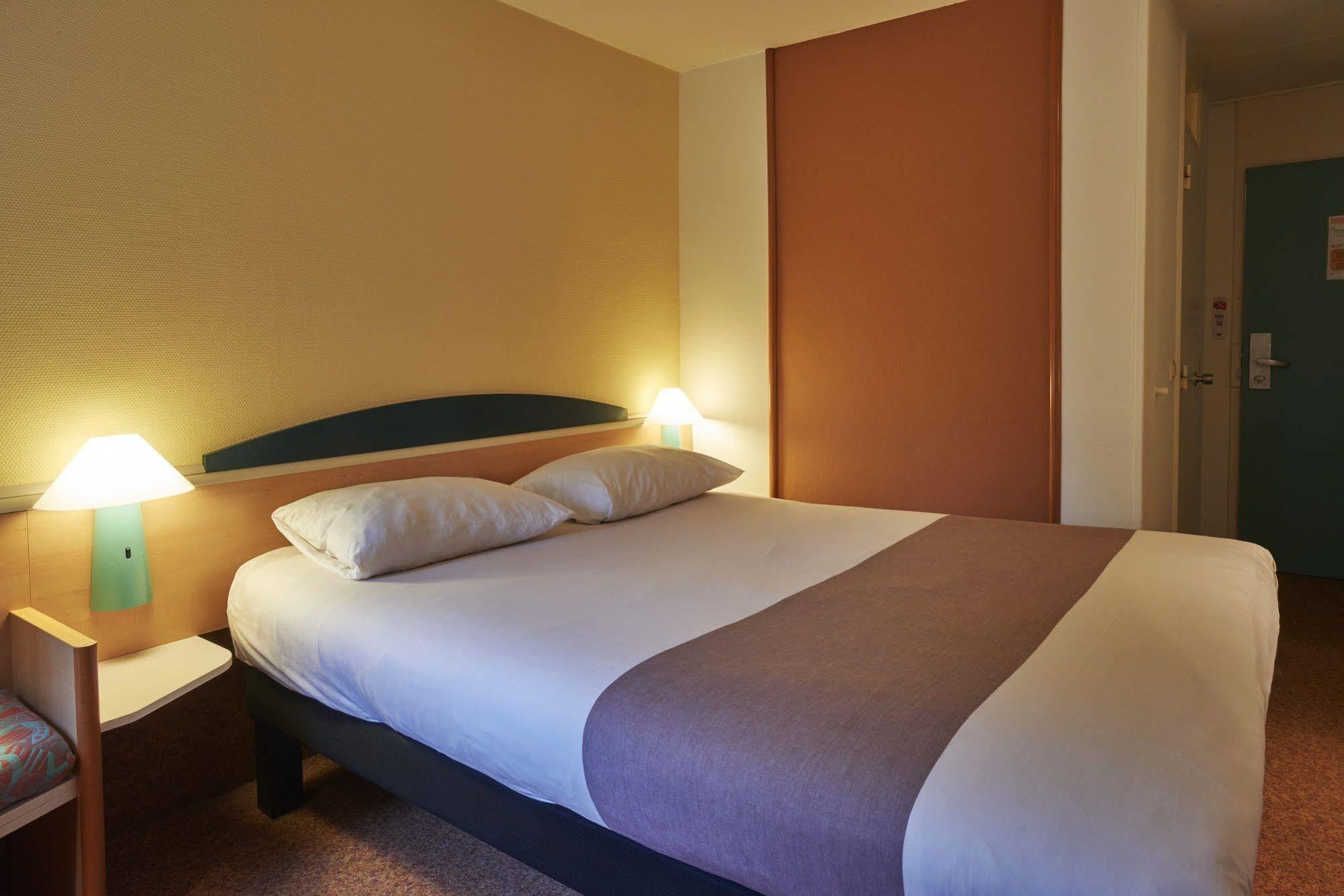 Hotel Ibis Tilburgo Exterior foto