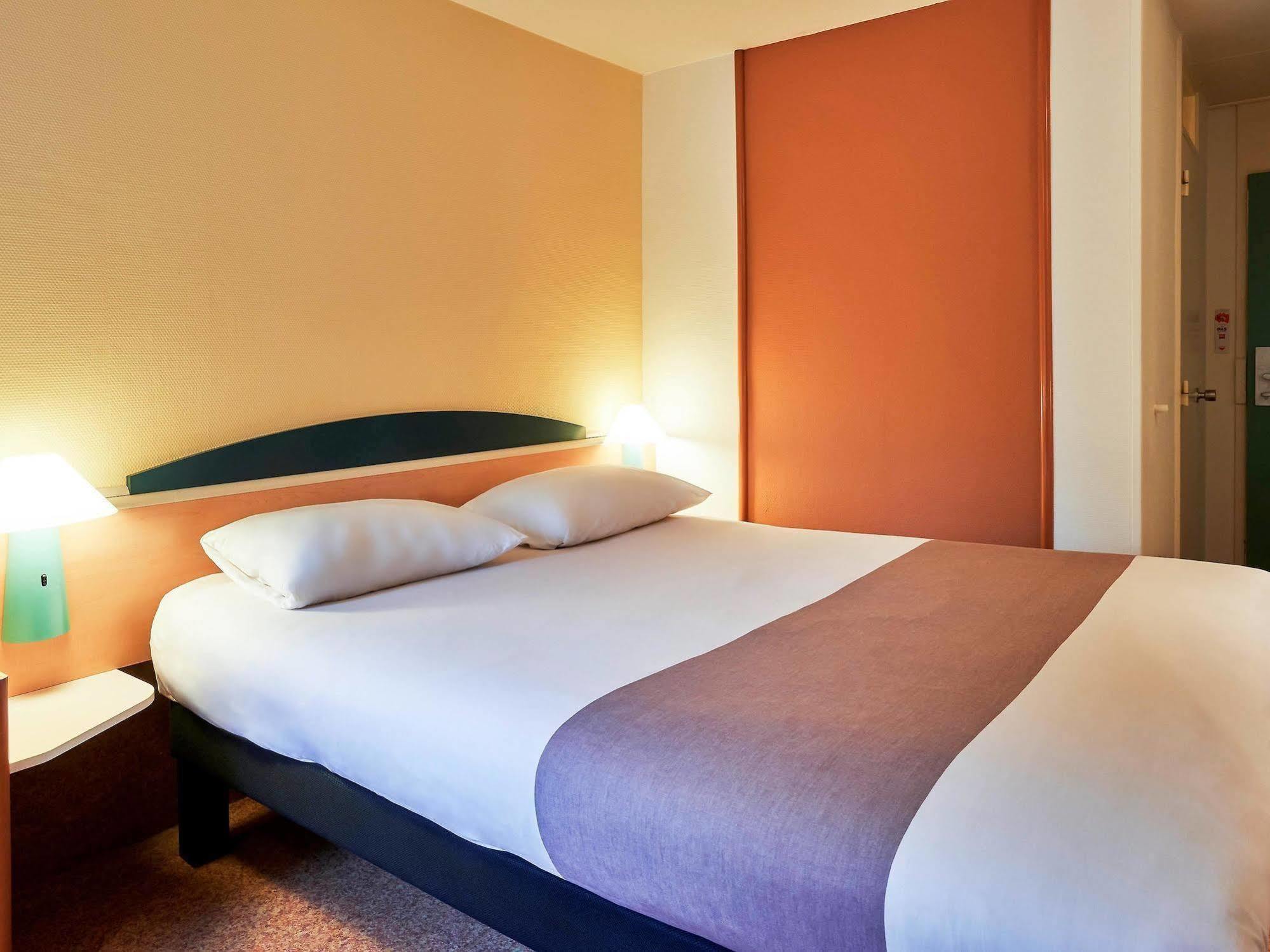 Hotel Ibis Tilburgo Exterior foto